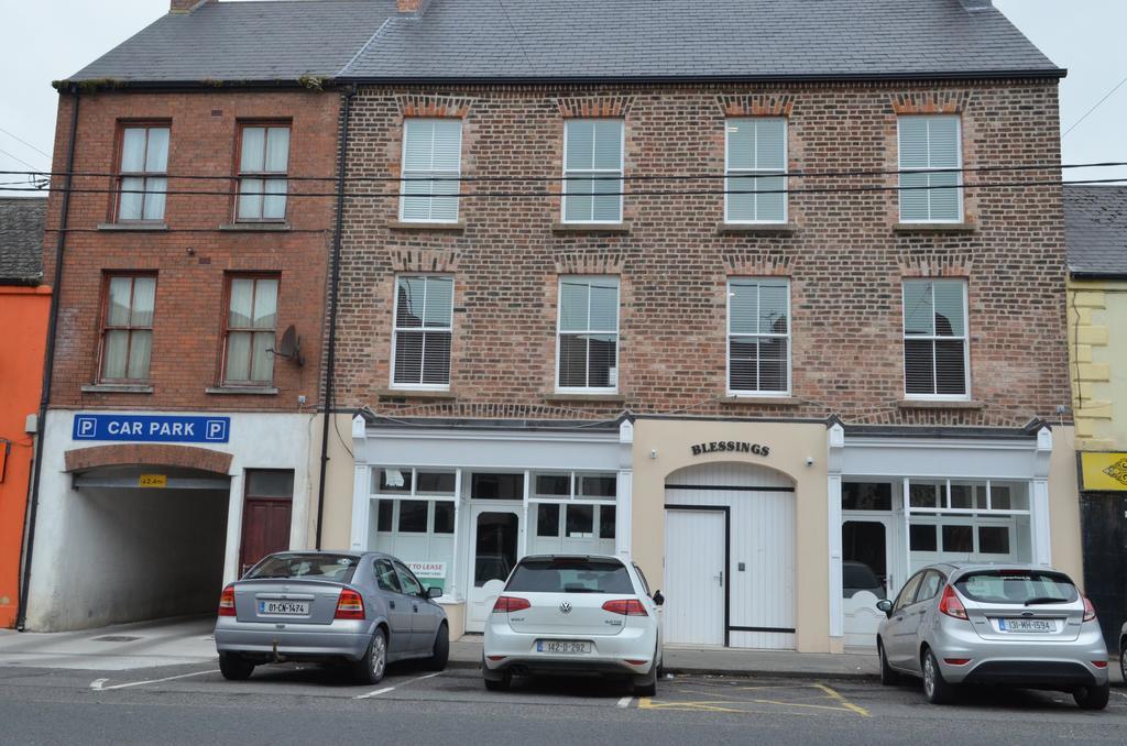 Blessings Studio Apartments Cootehill Exterior foto
